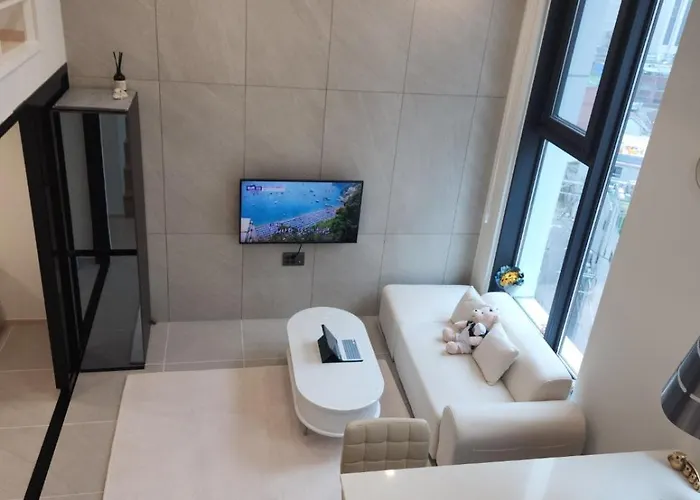 Warm House, New Building, Dongdaemun History & Culture Park Station Appartement *